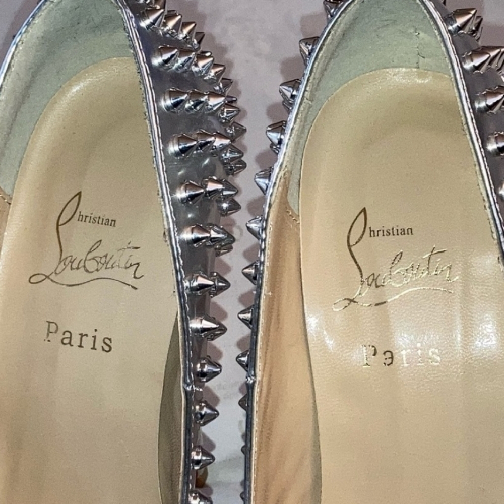 ⭐️Christian Loboutin Silver Spiked Peep-Toe Platform Runway Heels - Picture 5 of 11